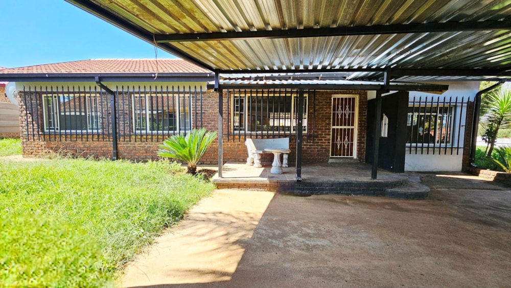 House to rent in Lydenburg (Mashishing) - 1LY1729581