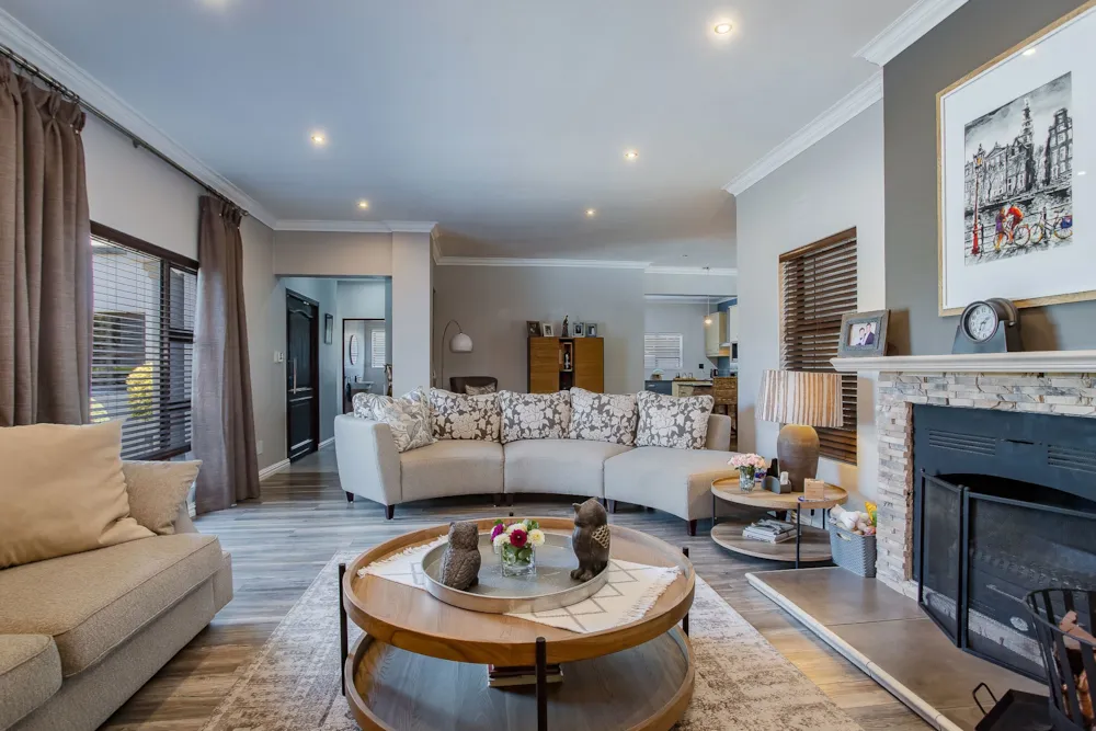 Security estate home for sale in Paryskloof - TK1728801 Security estate home for sale in Paryskloof - TK1728801