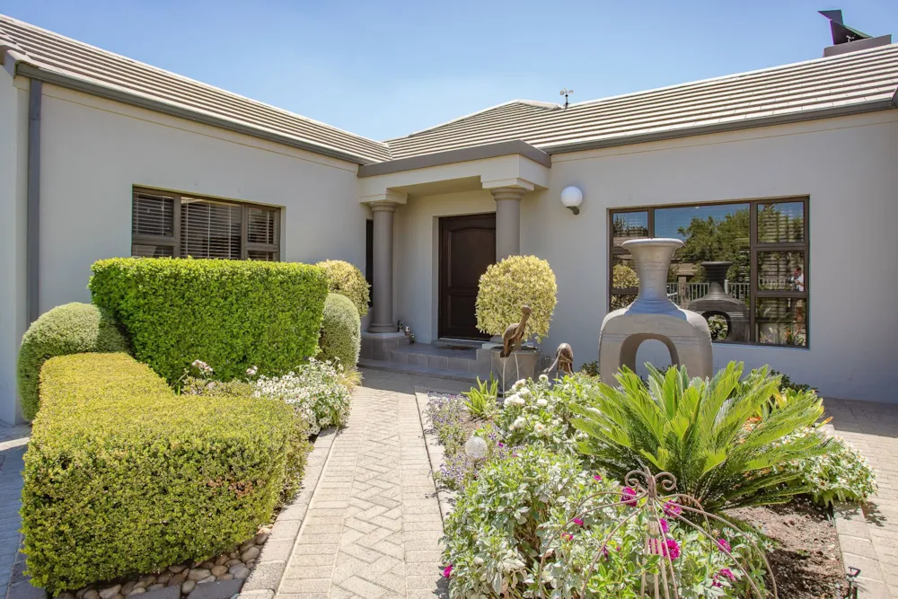 Security estate home for sale in Paryskloof - TK1728801 Security estate home for sale in Paryskloof - TK1728801
