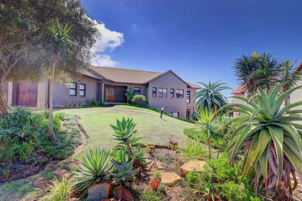 Golf estate house for sale in Mossel Bay Golf Estate - 1MB1730370 Golf estate house for sale in Mossel Bay Golf Estate - 1MB1730370