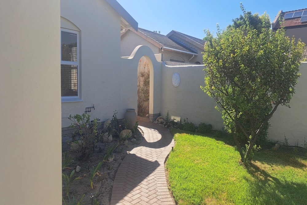 Single-storey house to rent in Flamingo Vlei - 1TV1731213 Single-storey house to rent in Flamingo Vlei - 1TV1731213