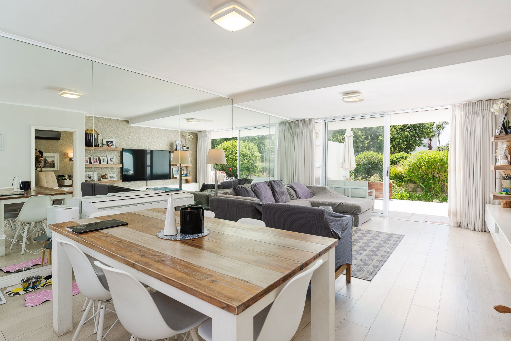 Apartment for sale in Mouille Point - AS1728309