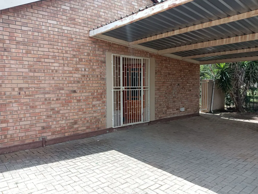 Townhouse let in Brandfort - 1BX1730390 Townhouse let in Brandfort - 1BX1730390