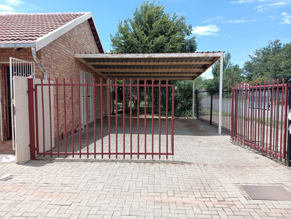 Townhouse let in Brandfort - 1BX1730390