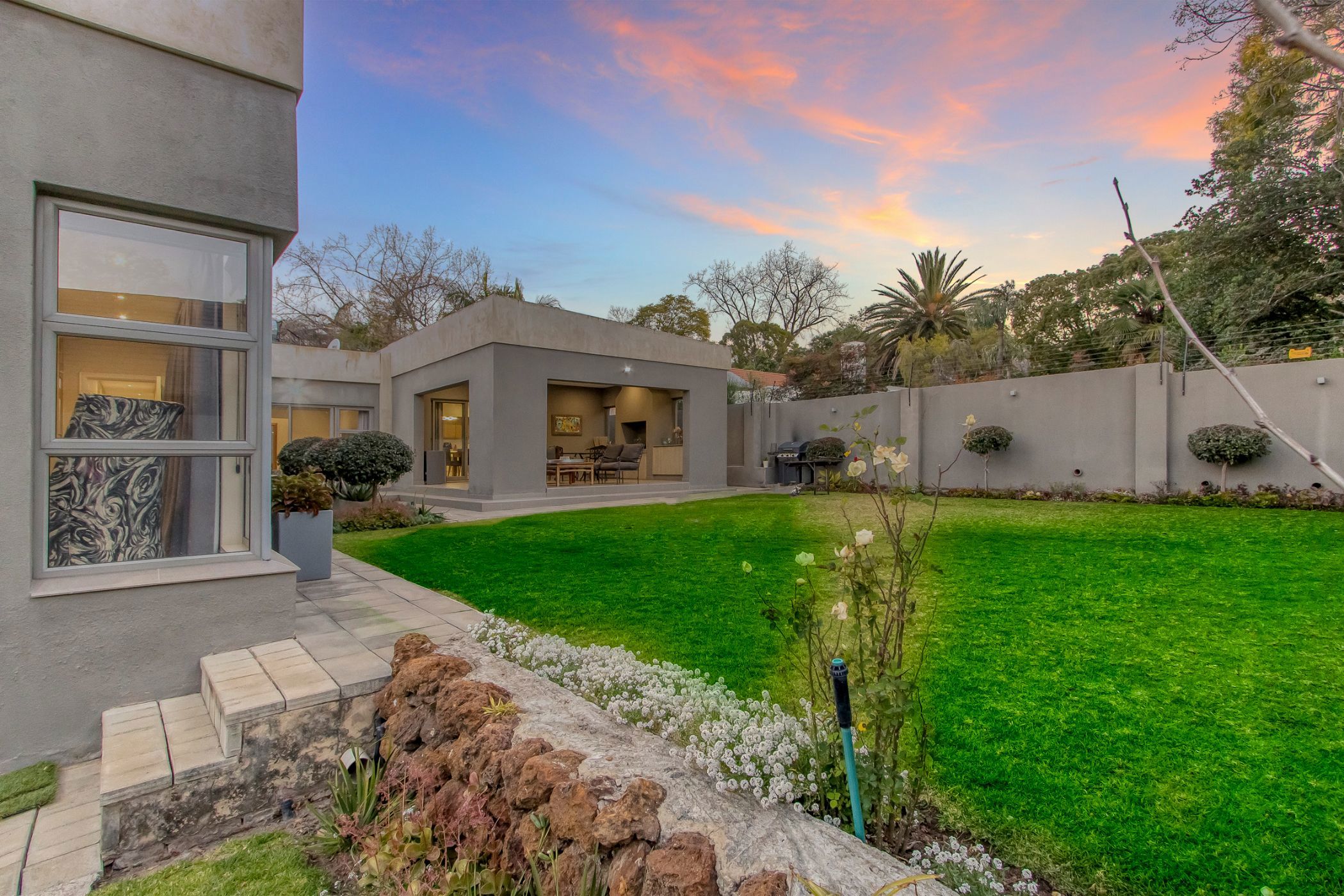 Single-storey cluster for sale in Oaklands, Johannesburg - HP1728198