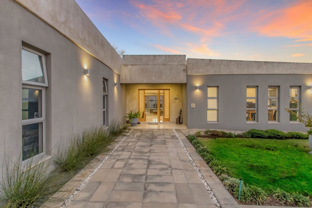 Single-storey cluster for sale in Oaklands, Johannesburg - HP1728198