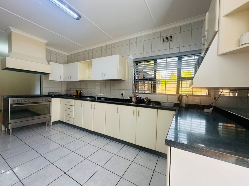 House to rent in Meer en See - 1RY1730148