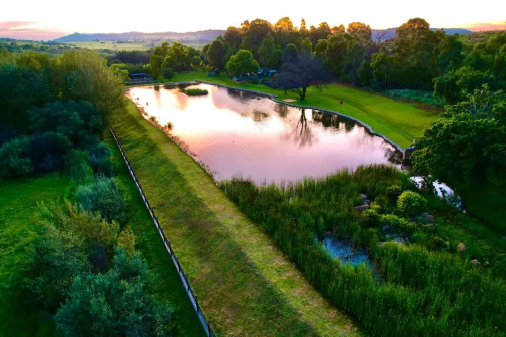Mixed use farm for sale in Dullstroom - 1DS1731536 Mixed use farm for sale in Dullstroom - 1DS1731536