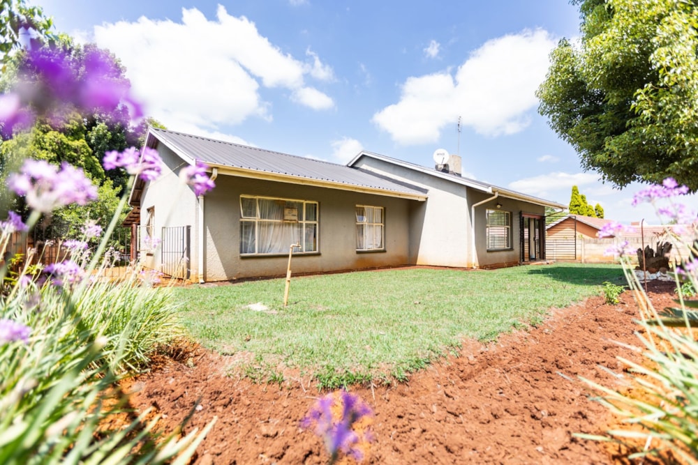 House for sale in Signal Hill, Newcastle - 1NW1727947