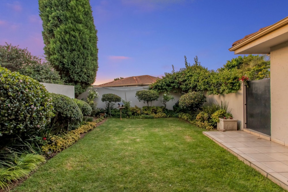 Cluster for sale in Waverley, Johannesburg - HP1728074