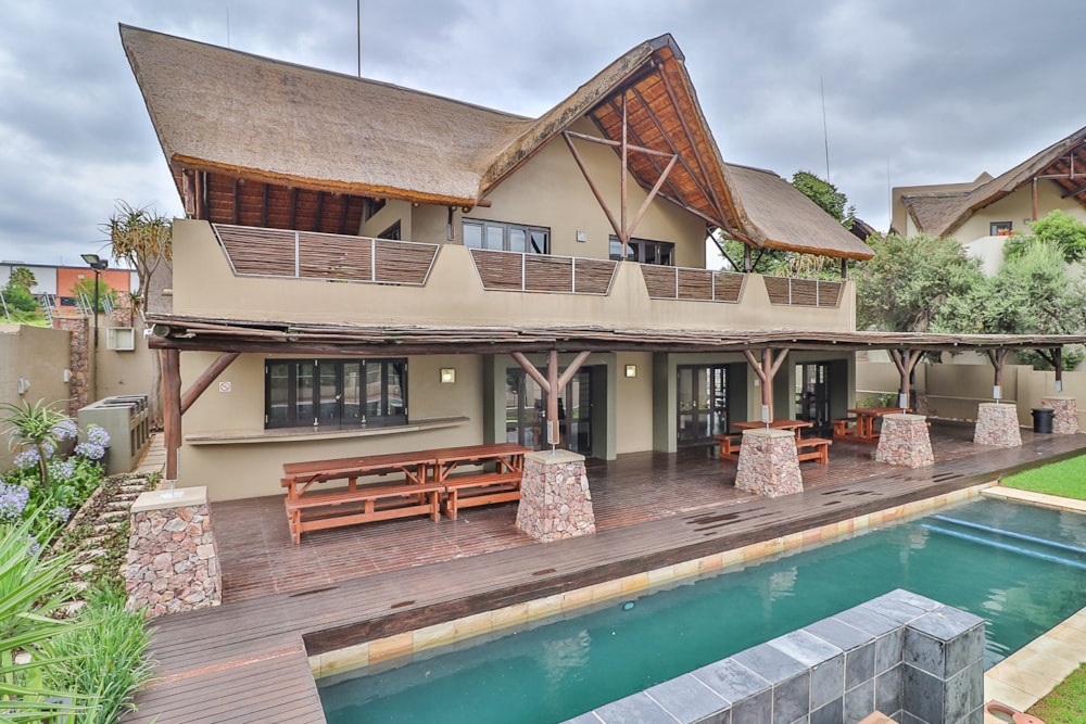 Townhouse for sale in Douglasdale - FW1730748 Townhouse for sale in Douglasdale - FW1730748