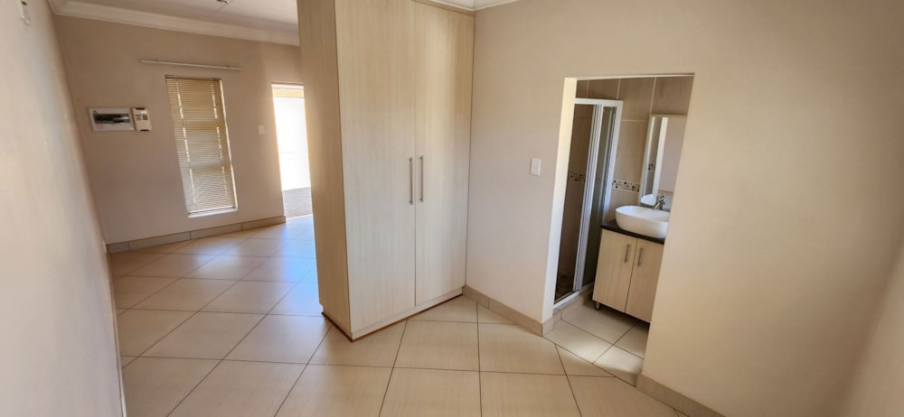 Bachelor apartment to rent in Cassandra - 1KJ1724962