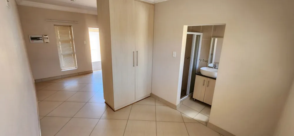 Bachelor apartment let in Cassandra - 1KJ1724962 Bachelor apartment let in Cassandra - 1KJ1724962