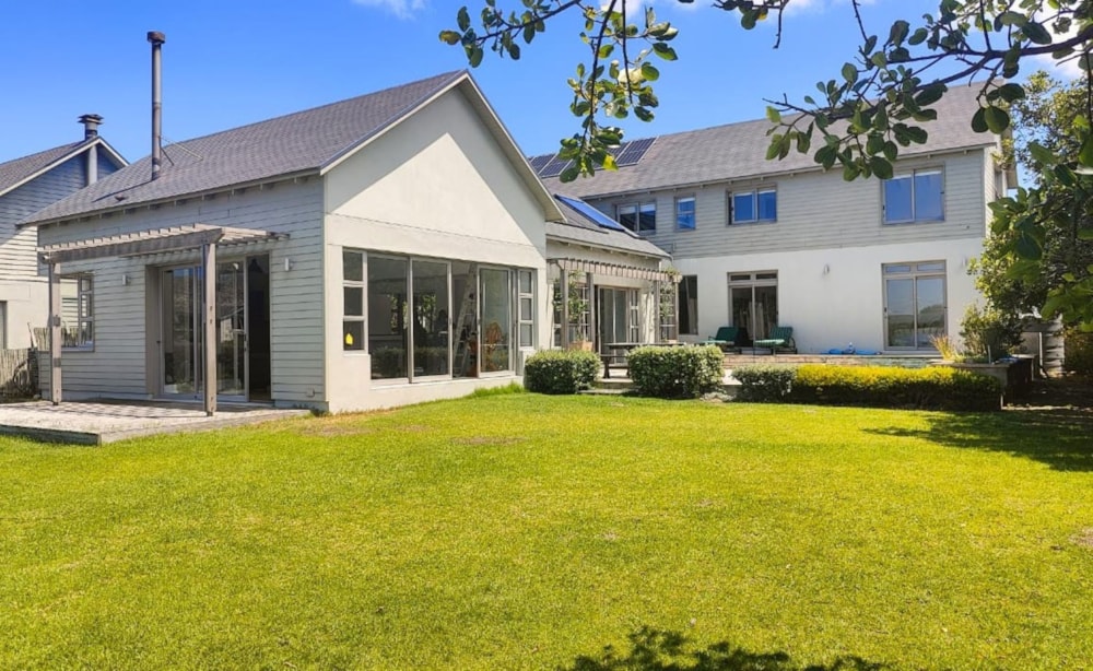 Double-storey house for sale in Lake Michelle - FH1729650