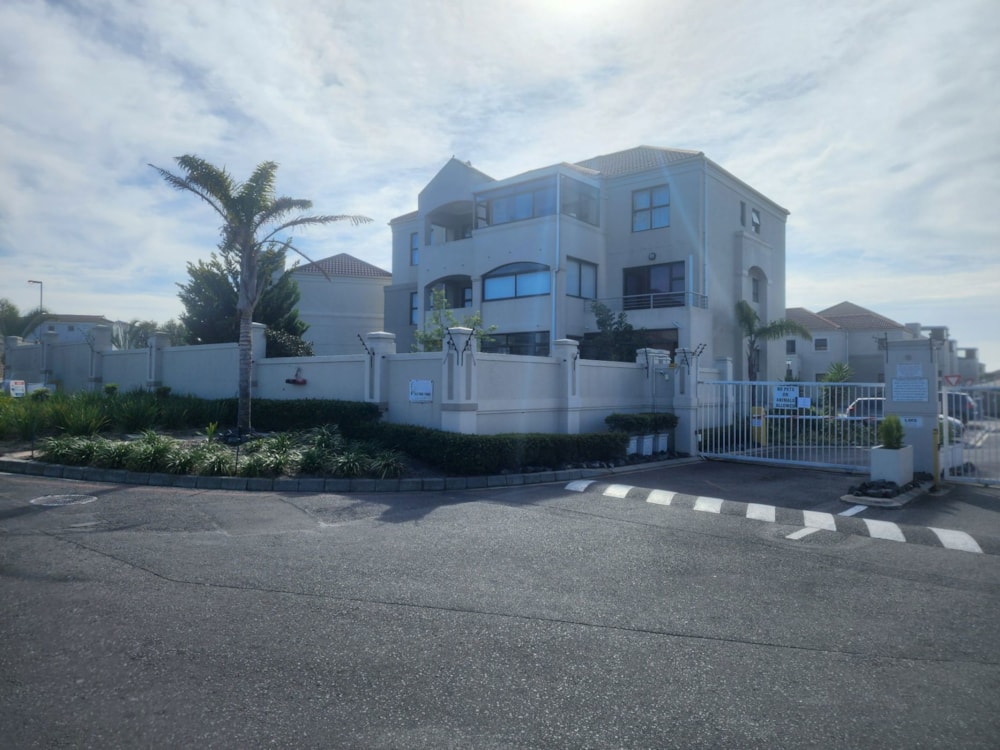 Apartment to rent in Vredekloof East - 1BC1730685