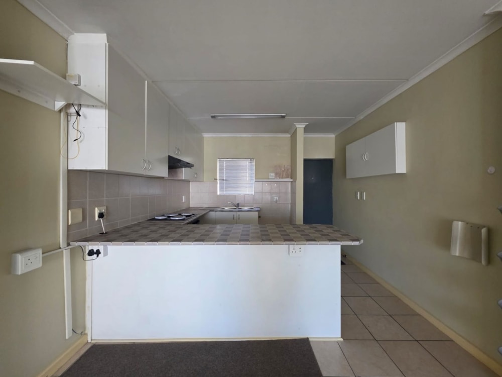 Apartment to rent in Vredekloof East - 1BC1730685