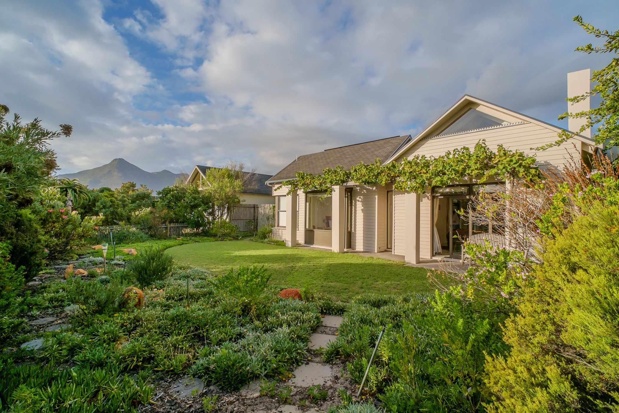 House sold in Lake Michelle - FH1729939