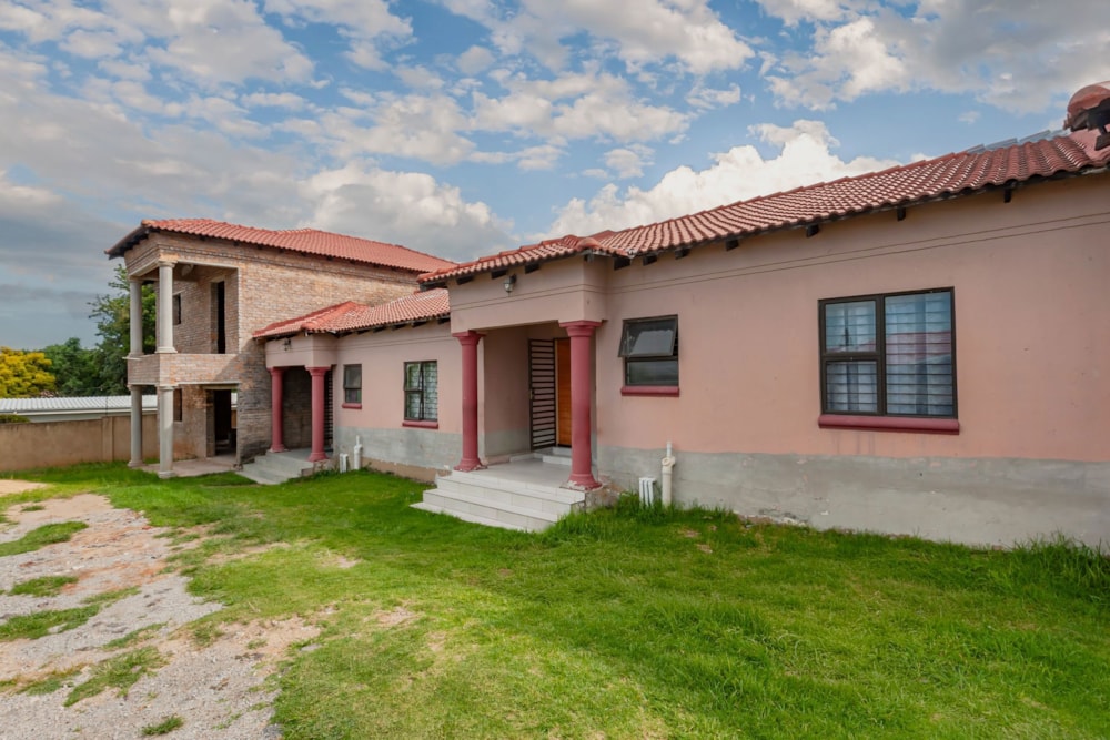 House for sale in Kew - 1JE1319345