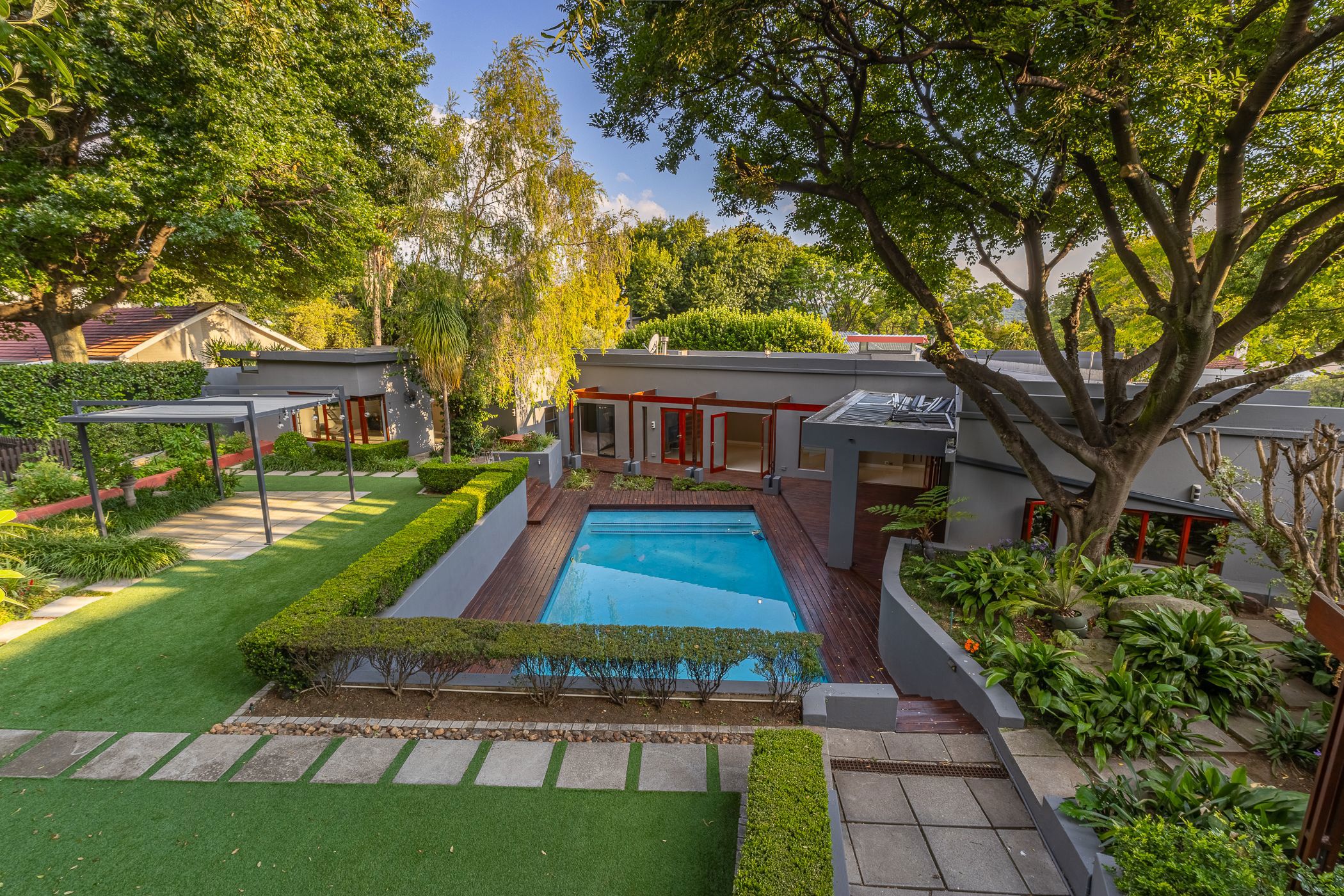 House for sale in Parktown North - HP1711143