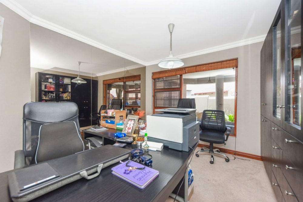 House for sale in Magaliessig - FW1729795