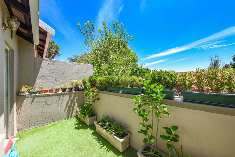 Apartment for sale in Paulshof - FW1729312 Apartment for sale in Paulshof - FW1729312