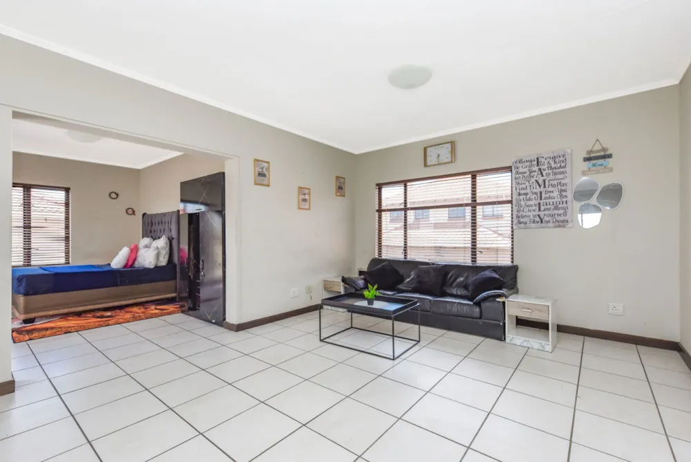 Apartment for sale in Sunninghill - FW1728838 Apartment for sale in Sunninghill - FW1728838