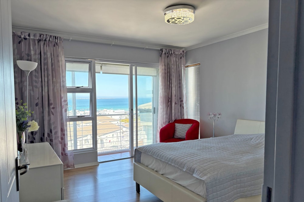 Apartment for sale in Big Bay - 1TV1730118