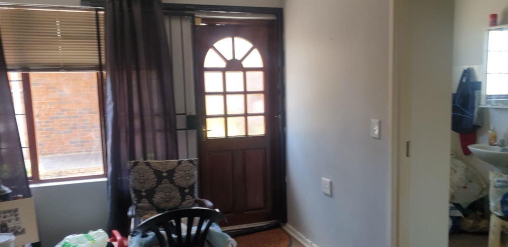 Bachelor apartment for sale in Dan Pienaar - 1BX1731855