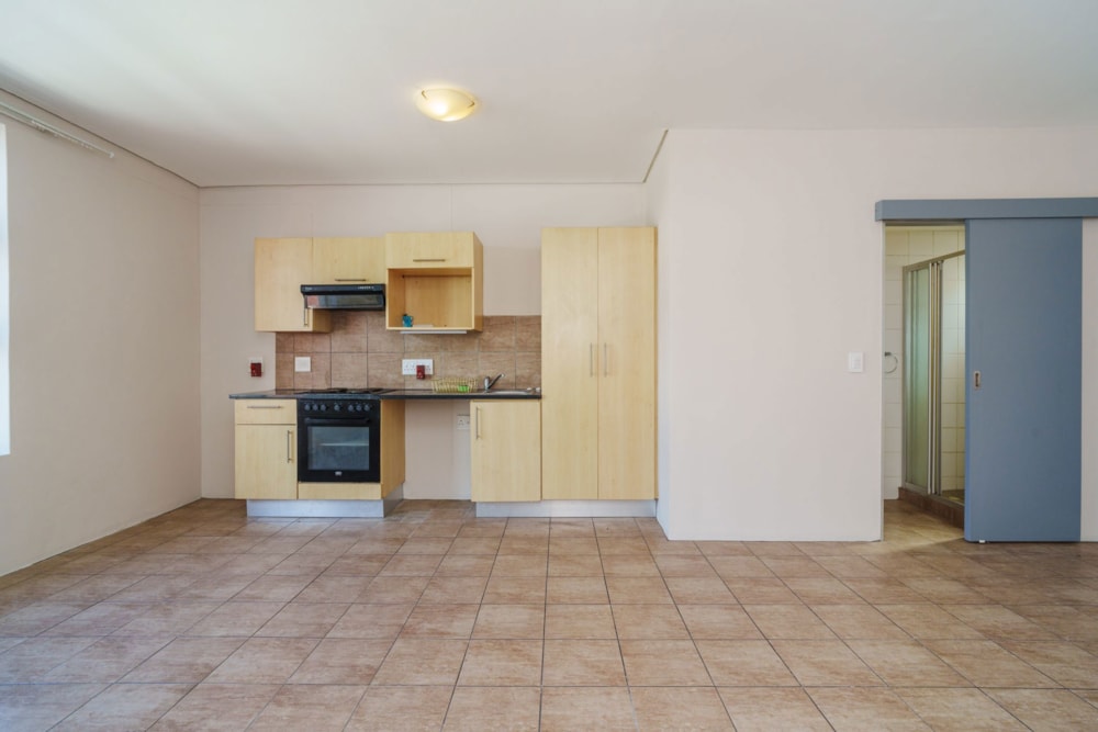 Bachelor apartment for sale in Zonnebloem - KW1730919