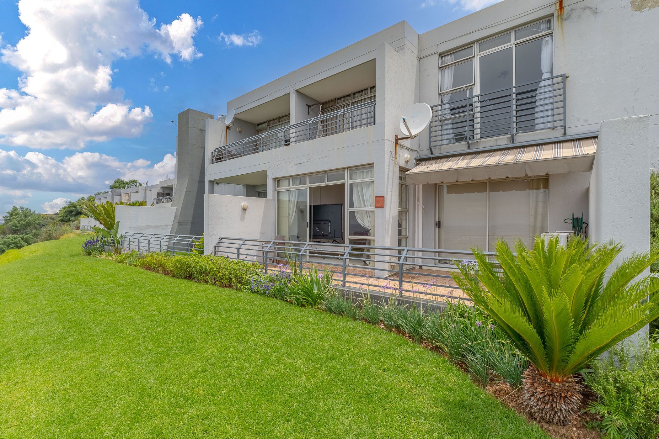 Apartment for sale in Northcliff, Johannesburg - RAN1728385