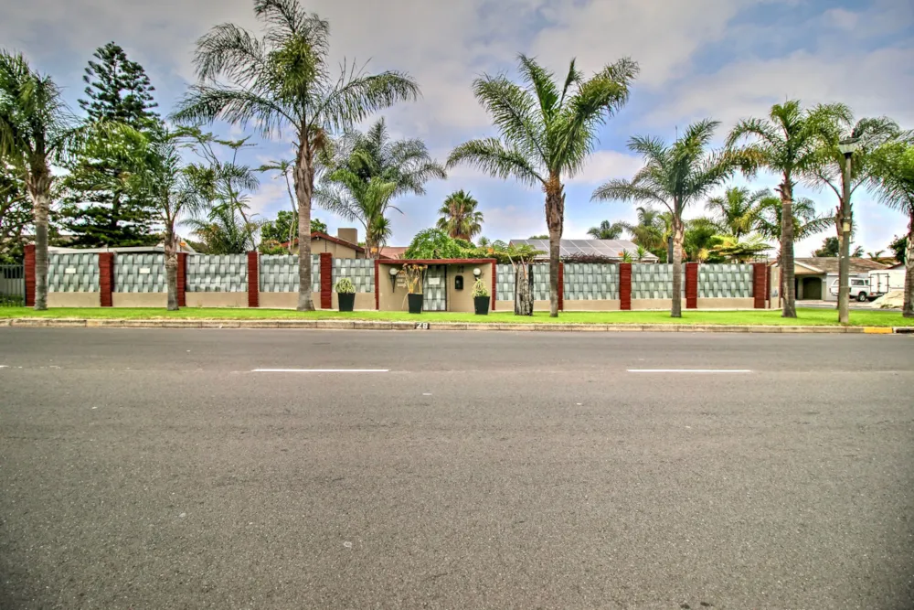 Guesthouse for sale in Panorama, Parow - 1PLA1728600 Guesthouse for sale in Panorama, Parow - 1PLA1728600