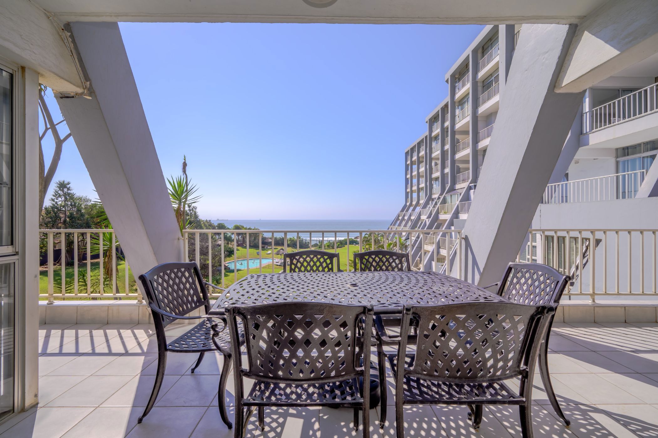 Apartment for sale in uMhlanga Rocks - 1ND1730901