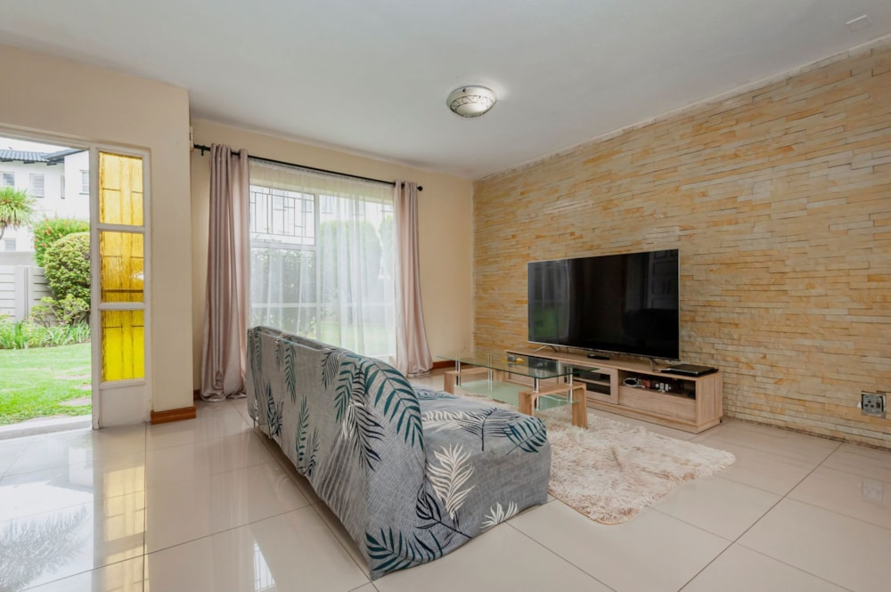 Apartment for sale in Weltevredenpark - RAN1730306