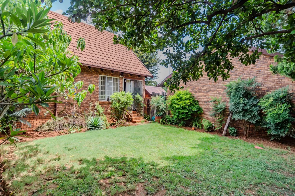 Townhouse for sale in Zwartkop - CN1731449 Townhouse for sale in Zwartkop - CN1731449