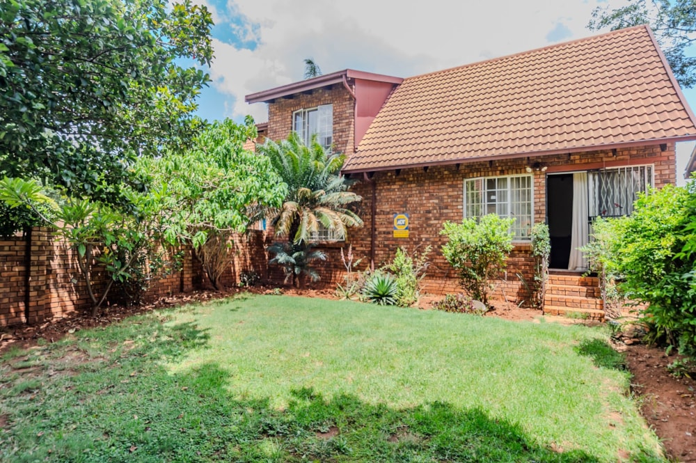 Townhouse for sale in Zwartkop - CN1731449