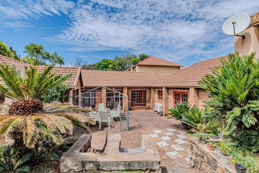 Double-storey house for sale in Zwartkop - CN1726382 Double-storey house for sale in Zwartkop - CN1726382