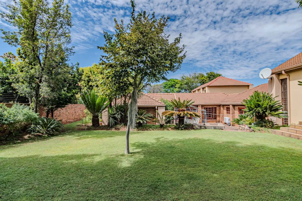 Double-storey house for sale in Zwartkop - CN1726382 Double-storey house for sale in Zwartkop - CN1726382
