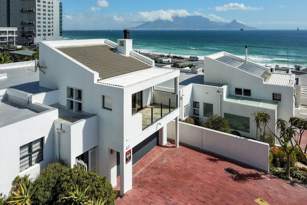Double-storey house for sale in Bloubergstrand - 1TV1729027