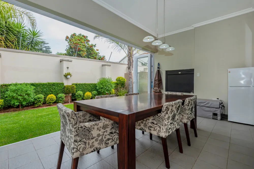 Townhouse for sale in Bryanston - RAN1729573
