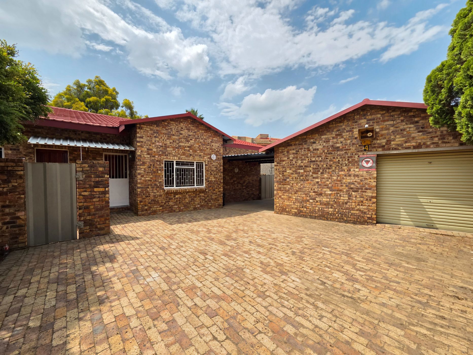 Townhouse to rent in Hutten Heights - 1NW1732334