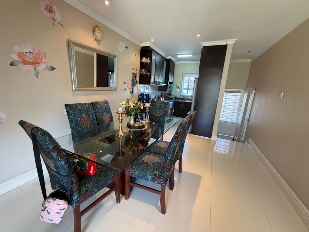 Townhouse to rent in Mount Edgecombe - 1MT1729490