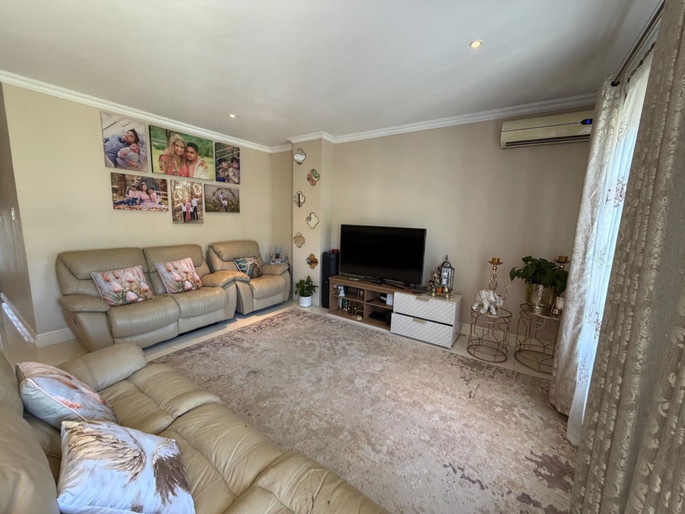 Townhouse to rent in Mount Edgecombe - 1MT1729490