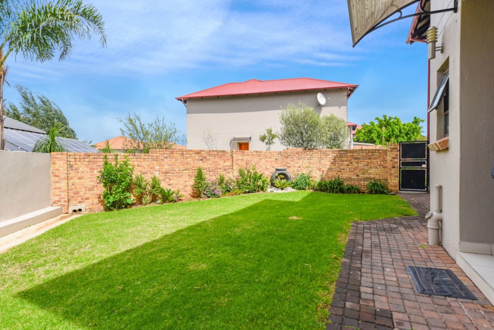 House for sale in Cedar Creek - FW1731975