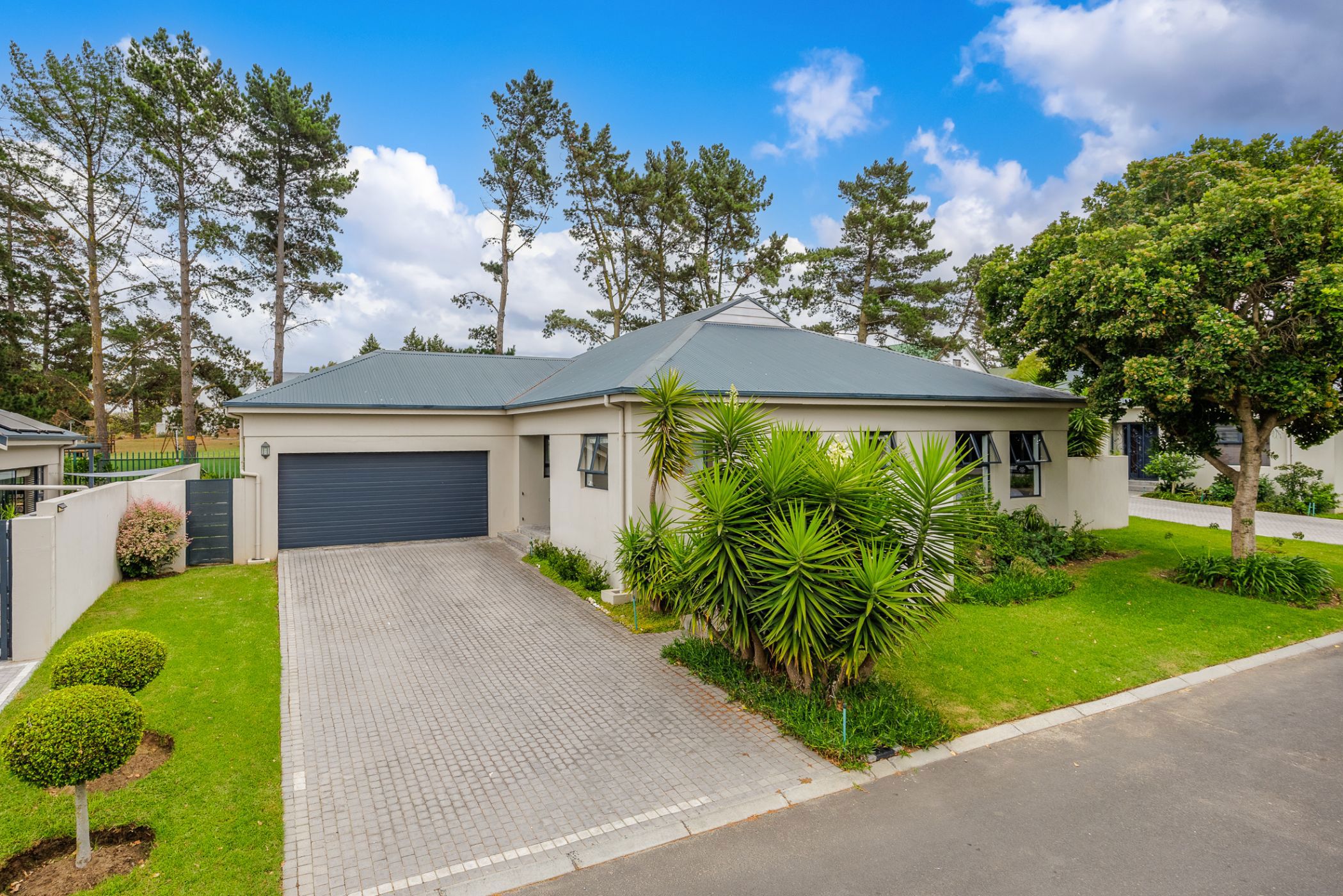 House for sale in Sonstraal Heights - DBV1728981