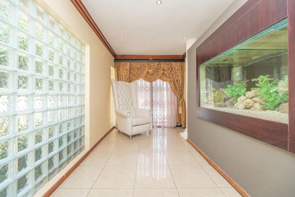 House for sale in Fontainebleau - RAN1730055 House for sale in Fontainebleau - RAN1730055