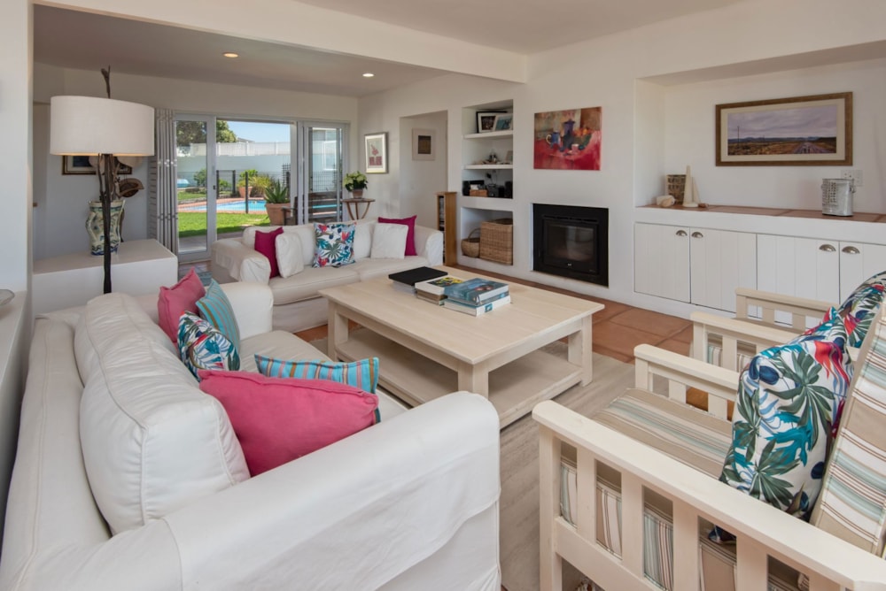 Double-storey house for sale in Bettys Bay - KN1731685 Double-storey house for sale in Bettys Bay - KN1731685