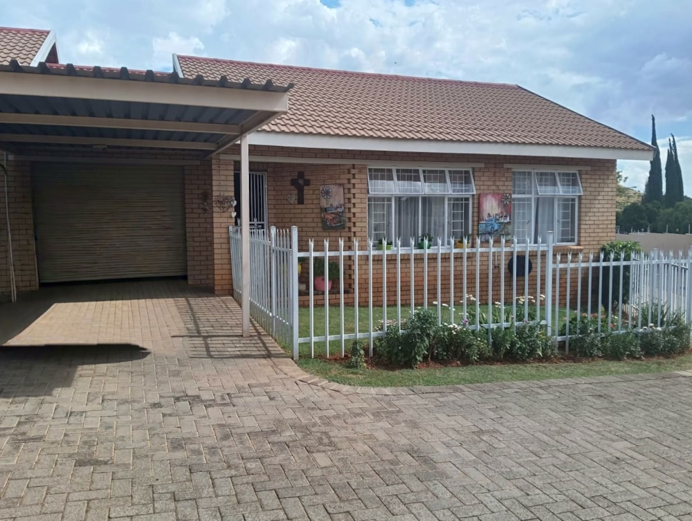 Townhouse to rent in Spitskop - 1BX1727699