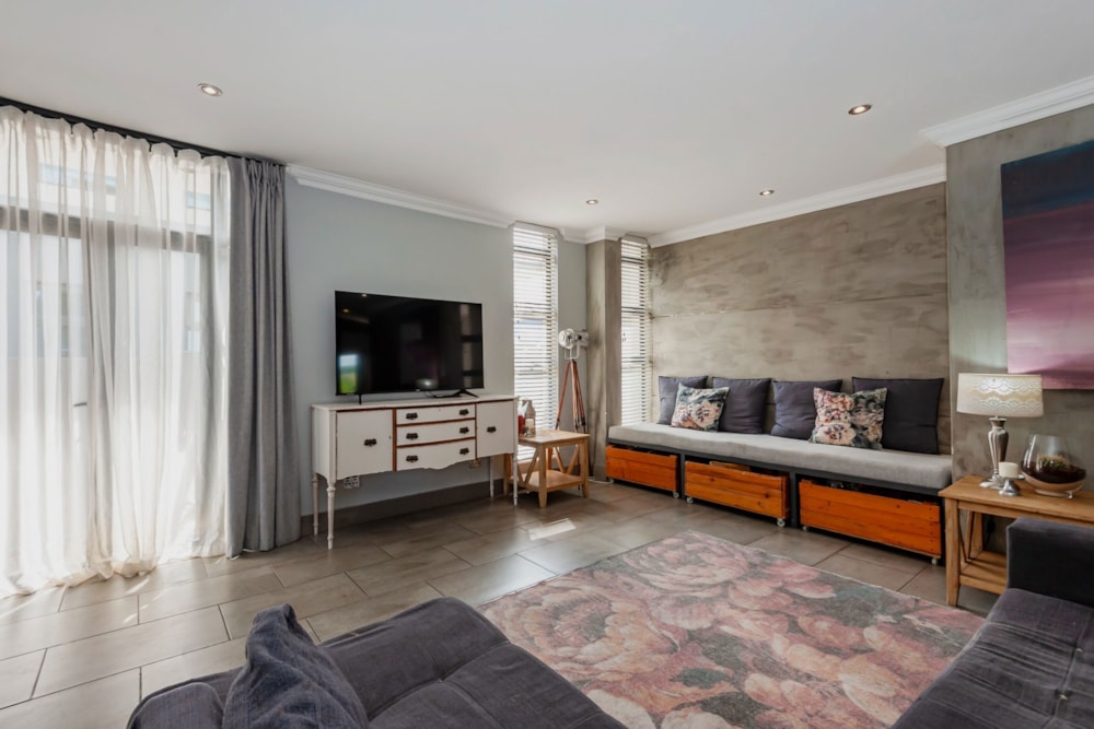 Double-storey house for sale in Copperleaf - 1CU1730985