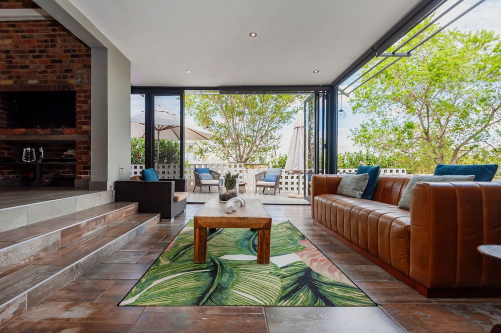 Double-storey house for sale in Copperleaf - 1CU1730985