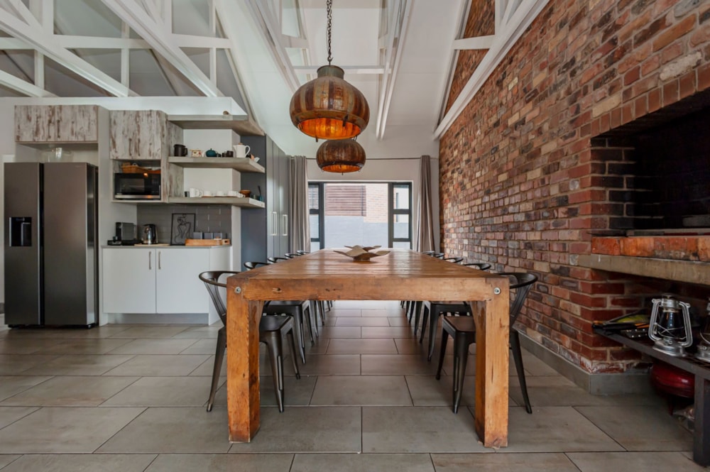 Double-storey house for sale in Copperleaf - 1CU1730985